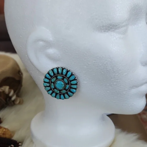 Stunning Vintage Native American Navajo Turquoise Flower Cluster Earrings 🩵🎁